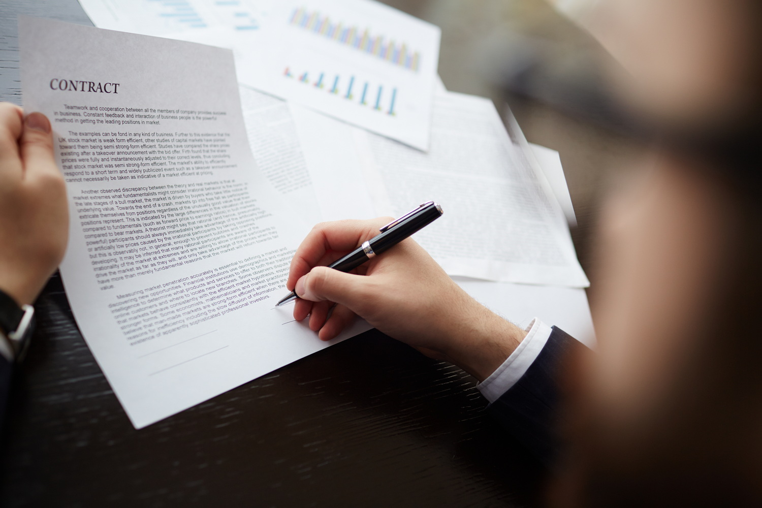 Registration of the agreements for services performed by nonresidents